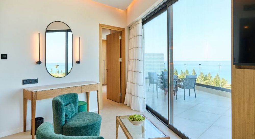 Two Bedroom Suite Sea View, Sunrise Emerald 