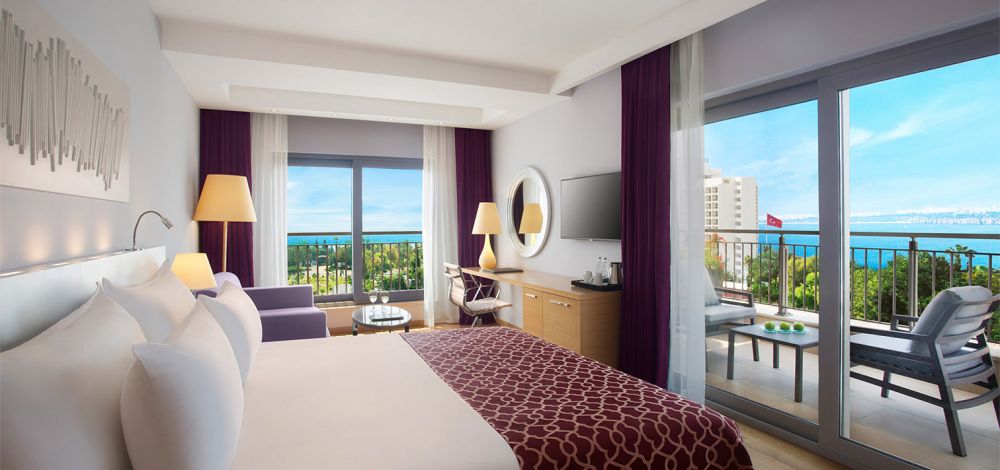 V-Casual Suite SV with Balcony, Akra - V Hotel 4*