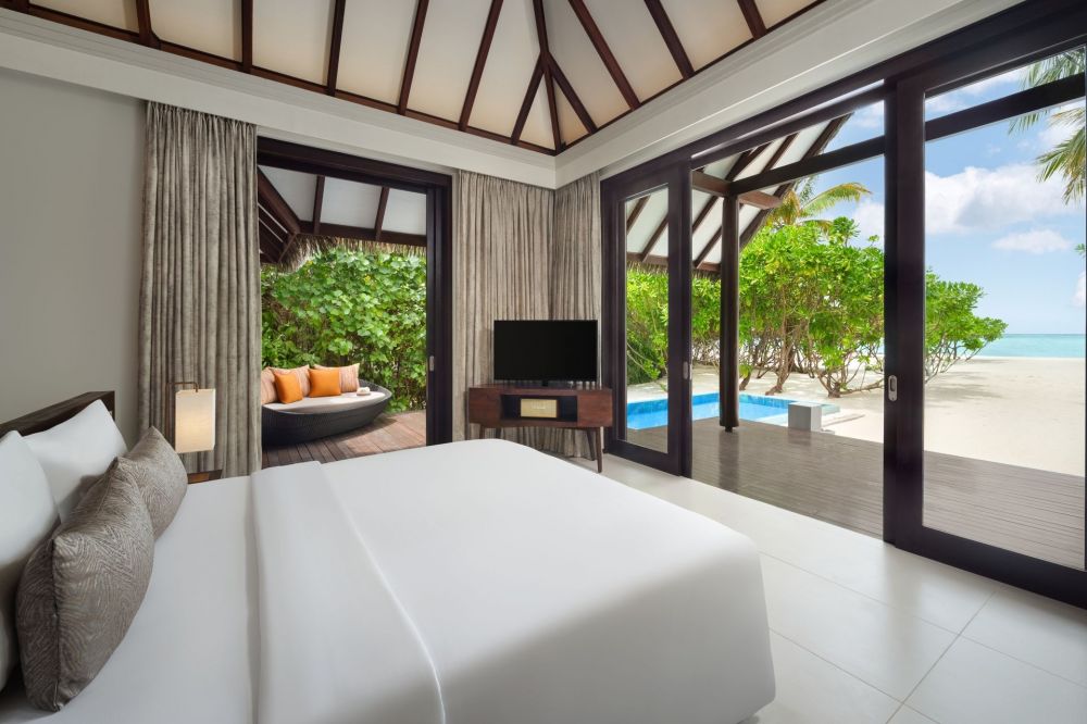 Two Bedroom Family Pool Beach Villa, Heritance Aarah 5*