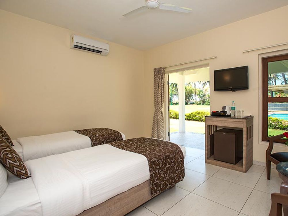 Deluxe room, Nanu Beach Resort 4*