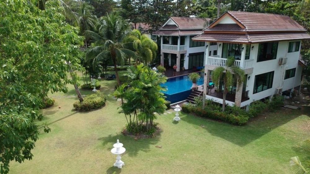 Poolside Villa, Racha Island Resort 4*
