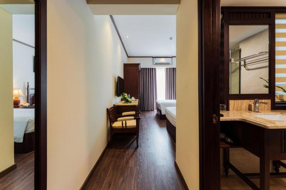 Superior Room with Balcony, Tran Vien Dong 4*