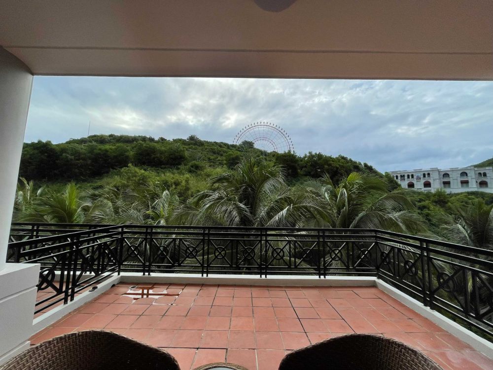 Grand Deluxe Hill/ Ocean view, Vinpearl Resort Nha Trang 5*