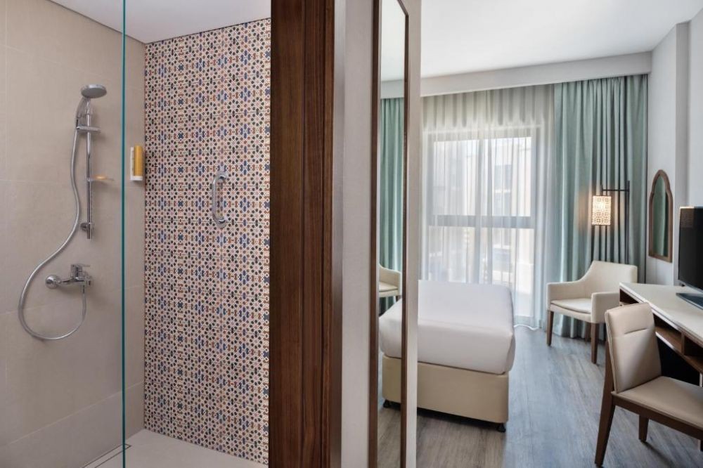 Superior Room Souk View, Super 8 by Wyndham Dubai 2*