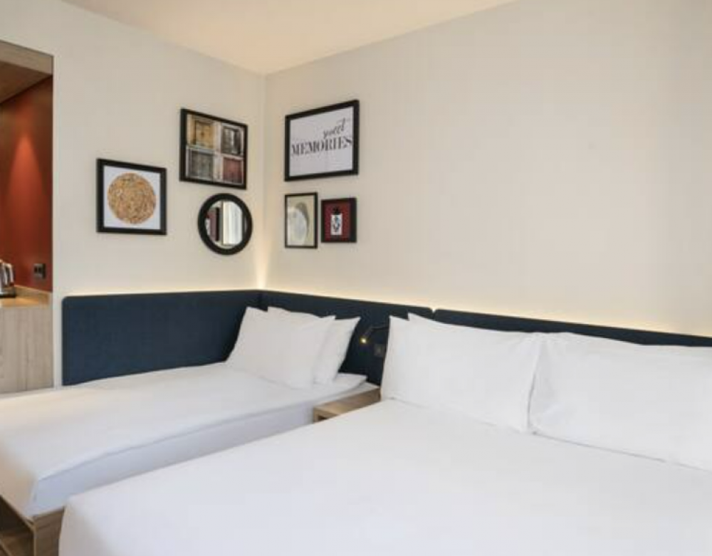 Queen Room With Sofa Bed, Hampton by Hilton 3+