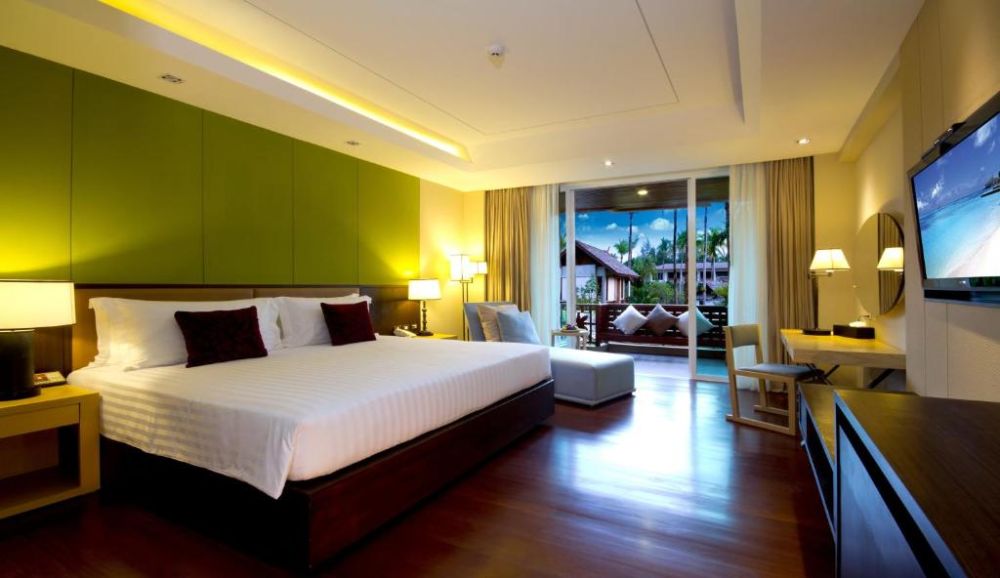 Deluxe Pool View/ Pool Access, Graceland Khao Lak Hotel & Resort 5*