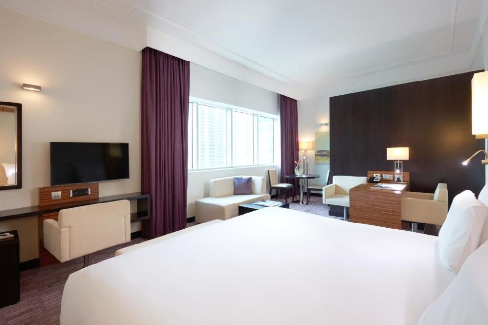 Deluxe Room, Pullman Dubai Jumeirah Lakes Towers 5*