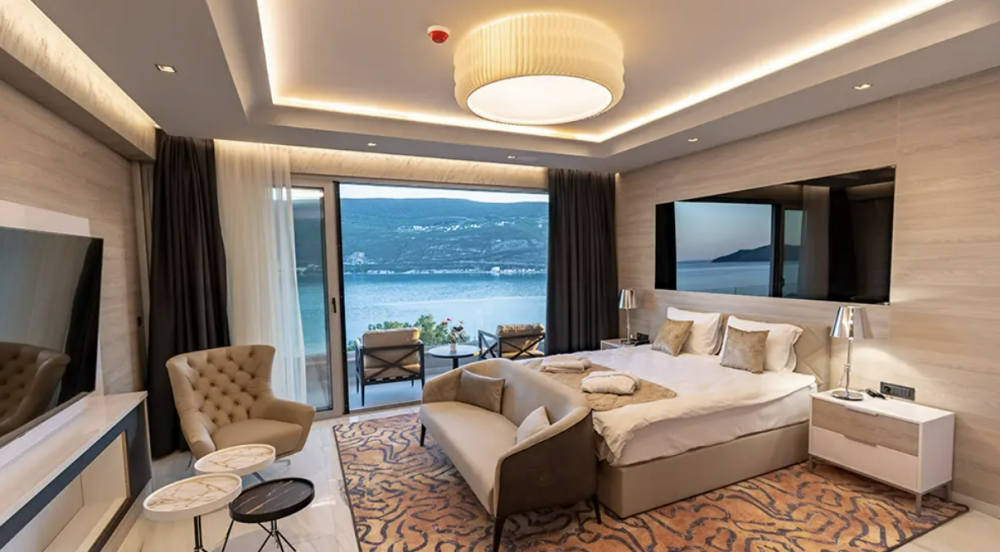 3 Bedroom Presidential Suite Sea View, Kruso Garni Hotel 4*