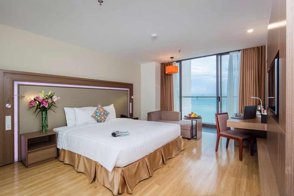 Executive Sea View with Balcony, King Town Grand Hotel & Wedding Center 4*