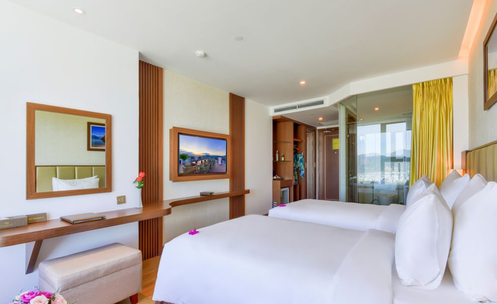 Deluxe Partial SV, Regalia Gold Hotel Nha Trang 5*