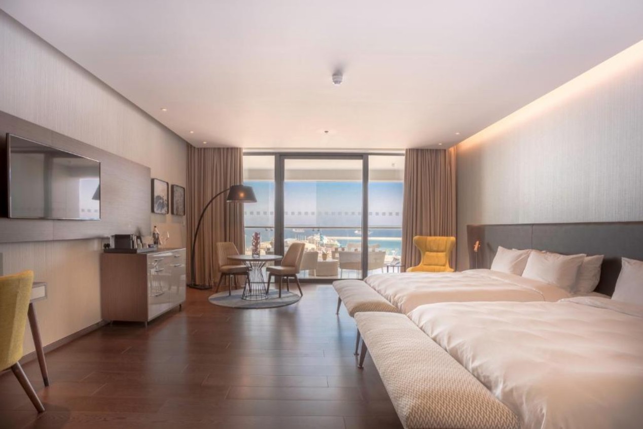 Family Sea View, Radisson Blu Hotel Larnaca 5*