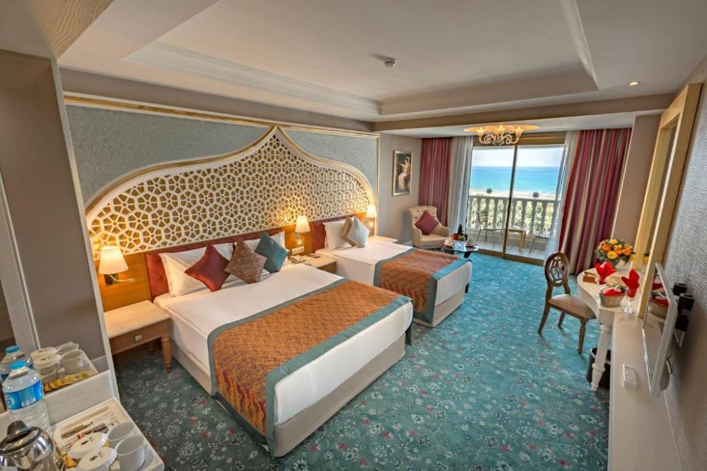 Superior Room LV/SSV/SV, Royal Taj Mahal Hotel 5*