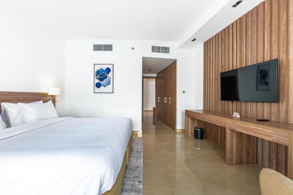 1 Bedroom Premium Apartment, Pyramisa Dubai 4*