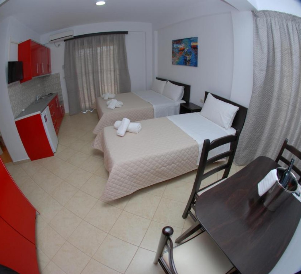 STD TRPL with mini-kitchen, Atlantis Ksamil Hotel & Apartments 3*