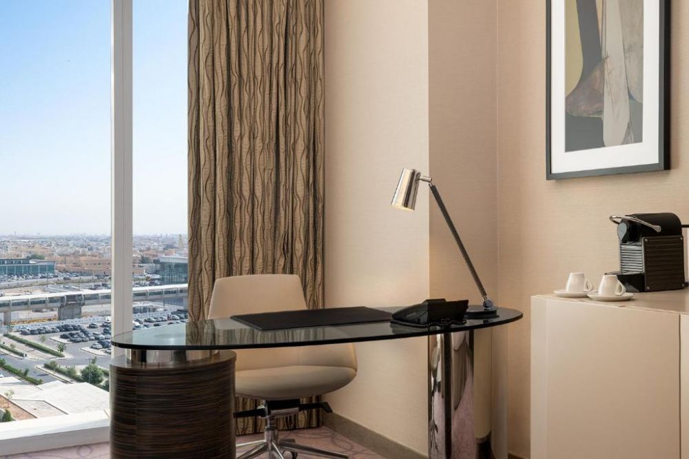 King Guest Room, Hilton Riyadh Hotel 5*