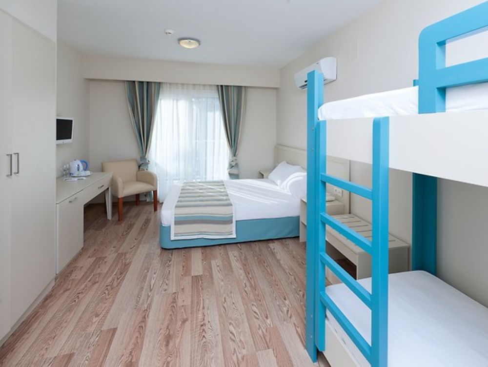 Standard Room With Bunkbed, Bodrum Beach 4*