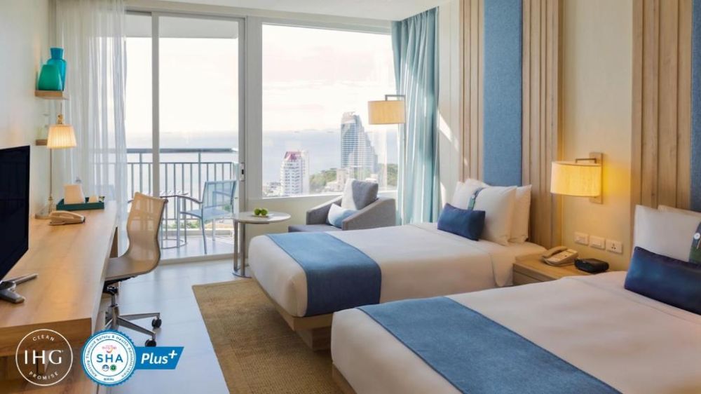 Standard Ocean View | Bay Tower, Holiday Inn Pattaya 4*