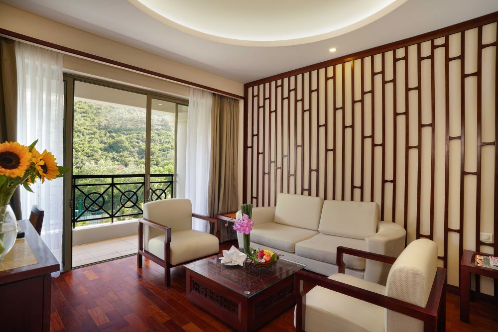 Deluxe Junior Suite Hill, Vinpearl Resort Nha Trang 5*