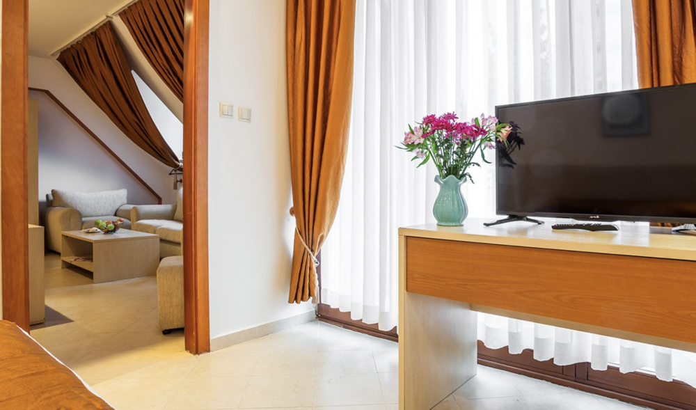 Two-Bedroom Suite with Balcony, Gold Pearl 3*