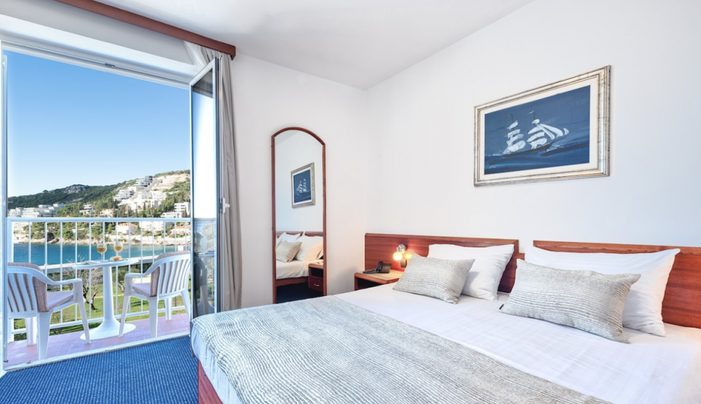 Standard Double or Twin Room with Balcony and Sea View, Komodor 3*