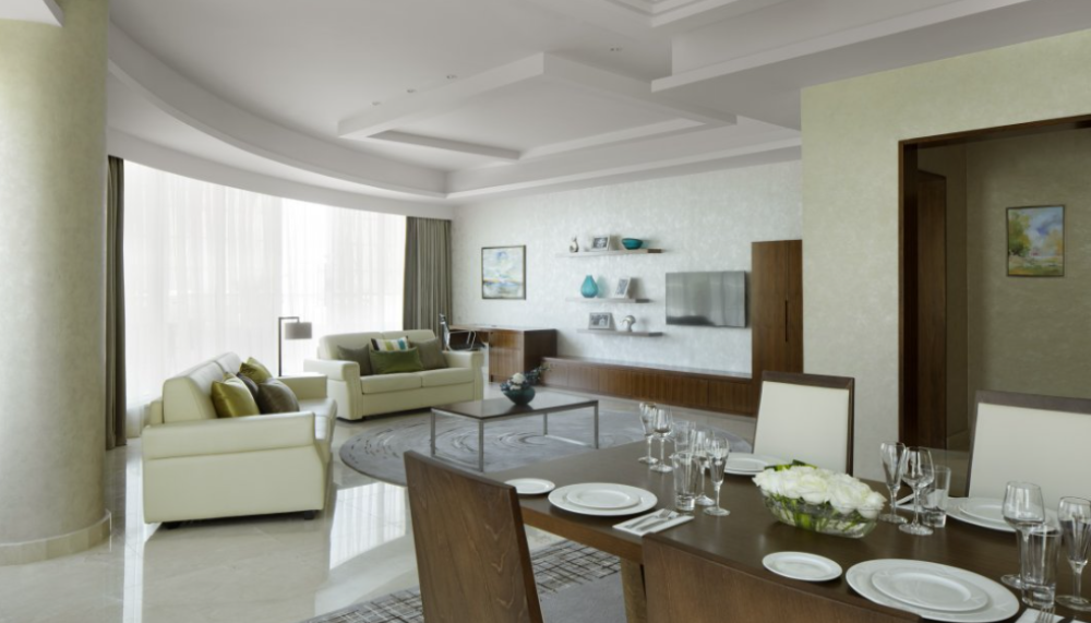 Spacious One Bedroom Suite With Terrace, Jumeira Rotana 4*