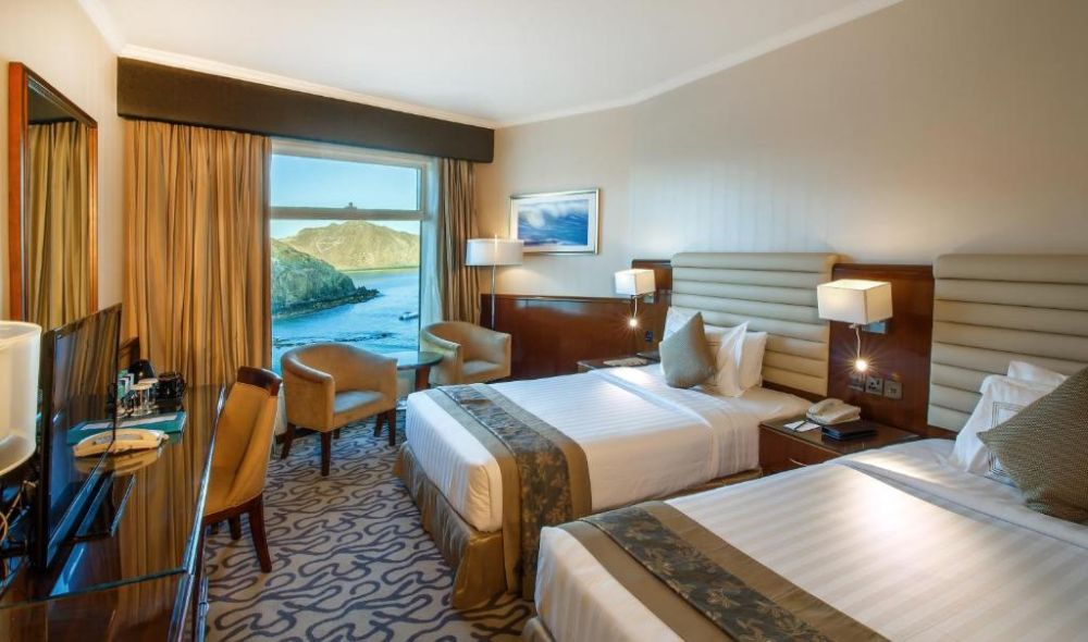 Deluxe Partial Sea View Room, Oceanic Khorfakkan Resort & SPA 4*