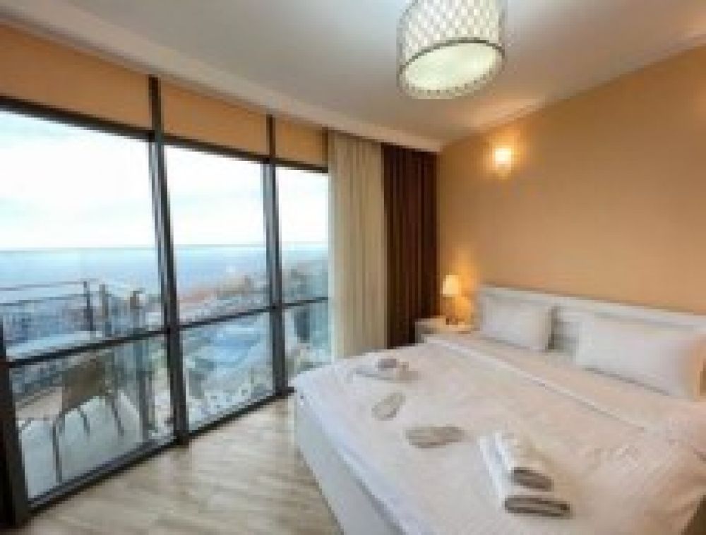 Panorama suite, Holiday Lux 