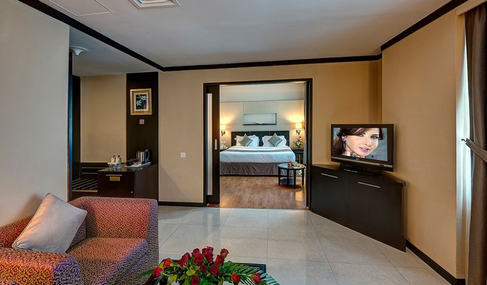Executive Suite, Grandeur Hotel 4*