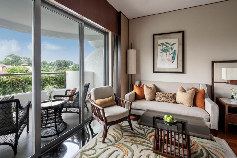 Deluxe City/Pool View (Garden Wing), Shangri-La Hotel Singapore 5*
