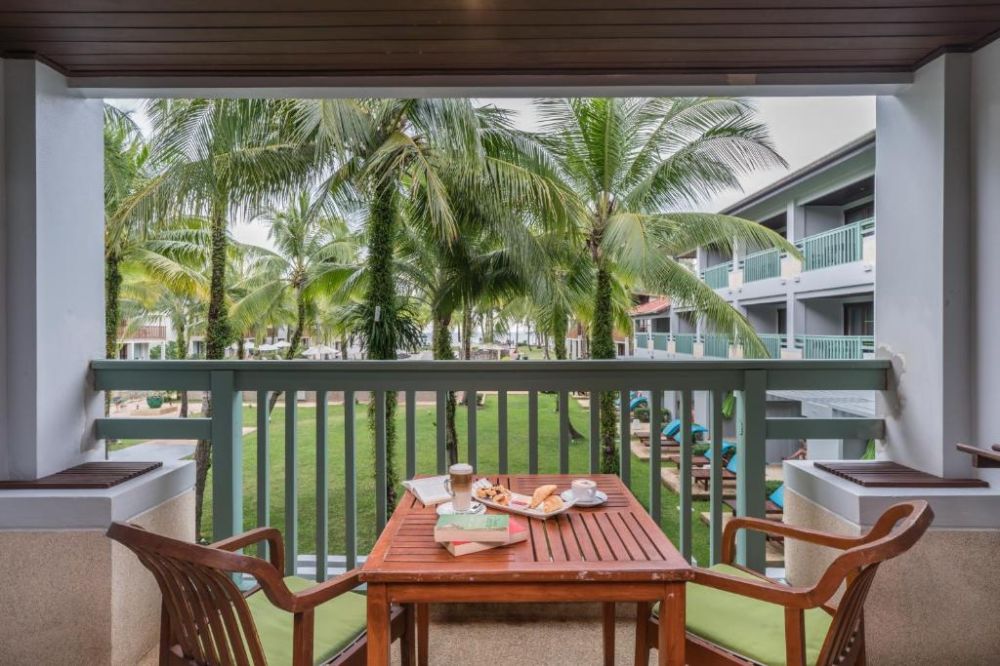 Deluxe Garden Balcony/ Terrace, The Briza Beach Resort, Khao Lak 4*