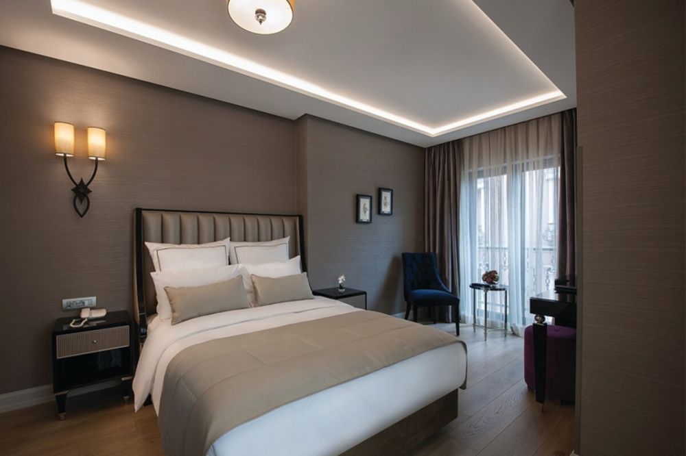 Deluxe, Le Petit Palace Hotel 4*