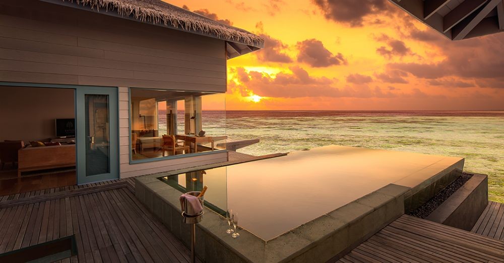 Sunset Overwater Villa, Raffles Maldives Meradhoo 5*