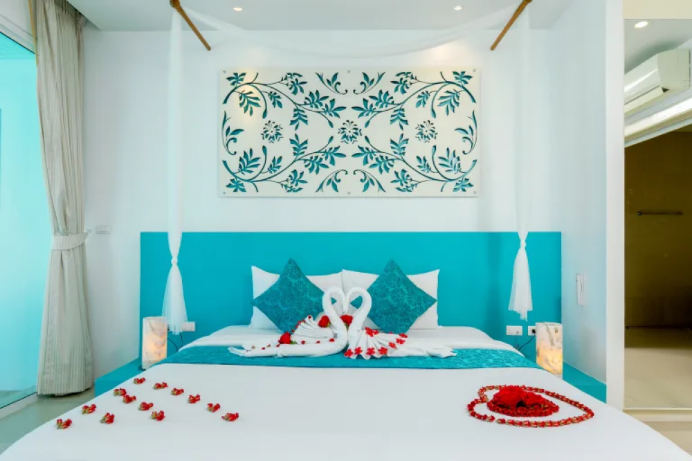 Grand Seaview Pool Suite, Amala Grand Bleu Resort 4*