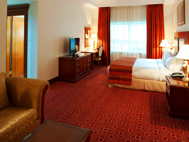 Еxecutive Room, Holiday International Hotel - Embassy District (ex. Holiday Inn Bur Dubai) 4*