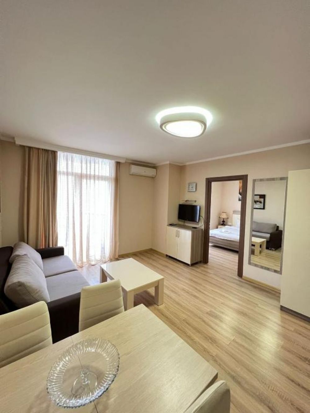 Two Bedroom, Holiday Lux 