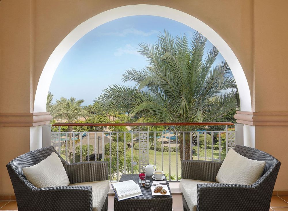Club Garden View, The Ritz Carlton Dubai Jumeirah 5*