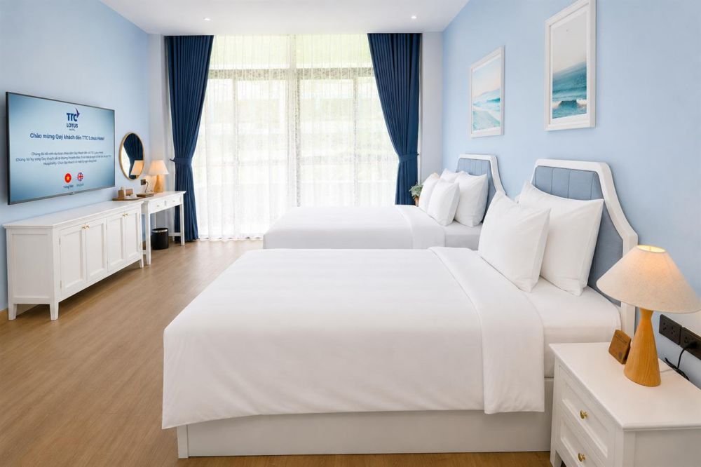 Premium Deluxe Triple Room, TTC Lotus Hotel 4*