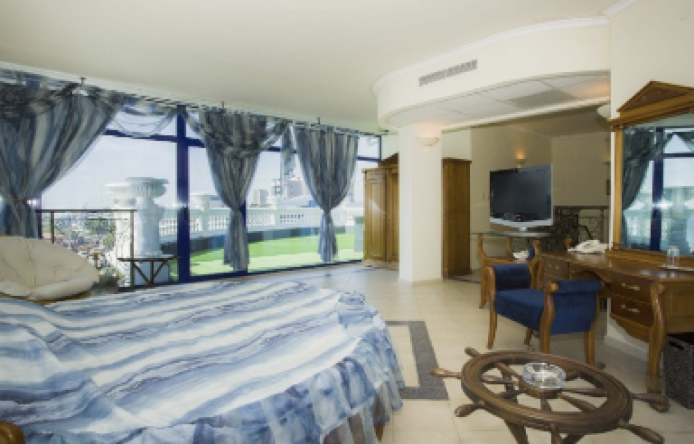 Two Bedroom Apartment Chaika Sea View, Chaika Beach Resort 3*
