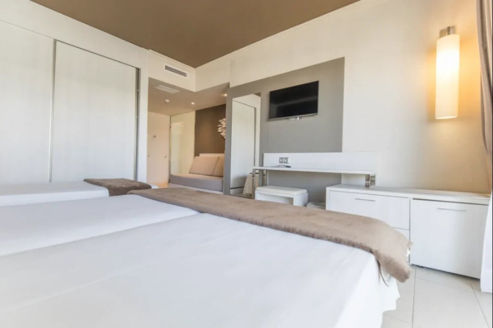 Pool View Family Room, Augustus Hotel 4*