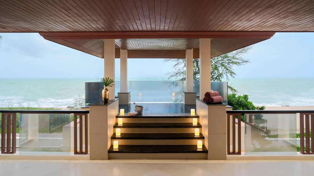 Royal Jacuzzi Penthouse 3 Bedrooms, Movenpick Resort Bangtao Beach 5*