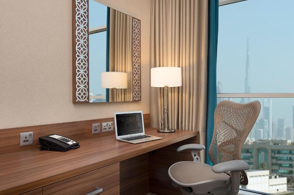 Guest Room, Hilton Garden Inn Dubai Al Mina 4*