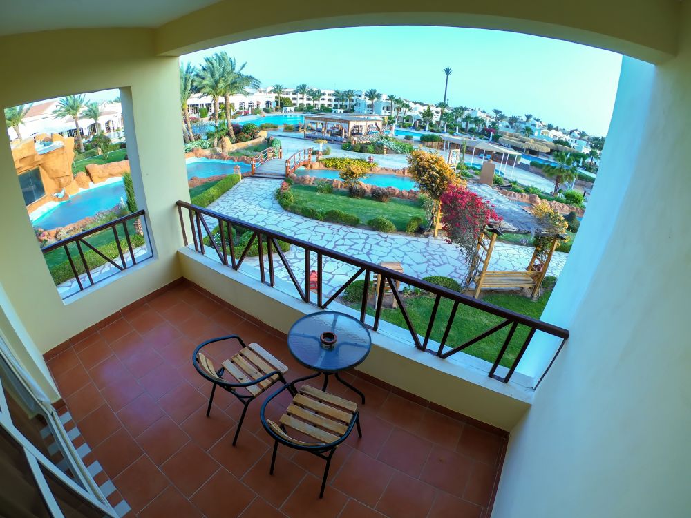 Deluxe Pool View Room, Regency Plaza Aqua Park & Spa Resort 5*