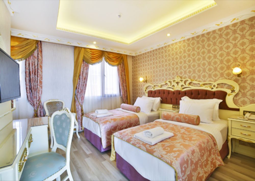 Standard, Nayla Palace Hotel 2*