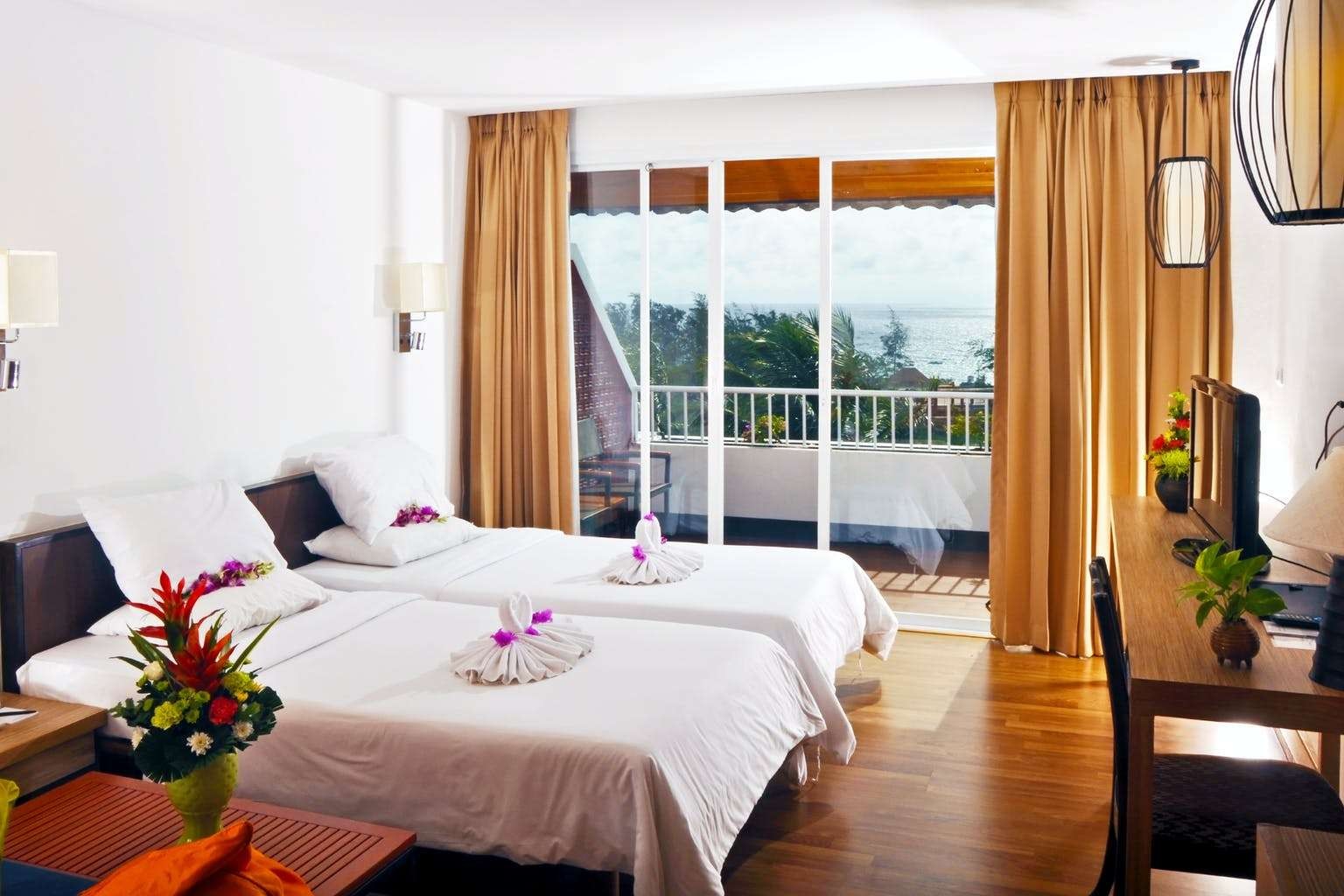 Deluxe Room, BW Phuket Ocean Resort 3*