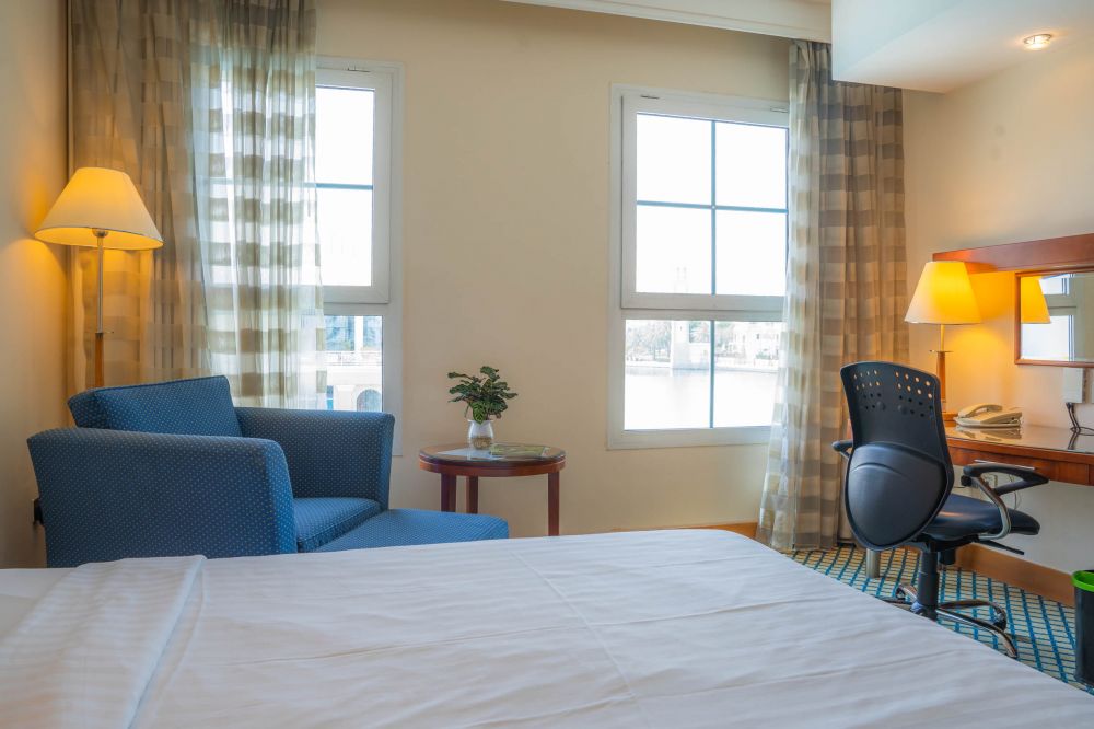Deluxe Room, Copthorne Lakeview Hotel 4*