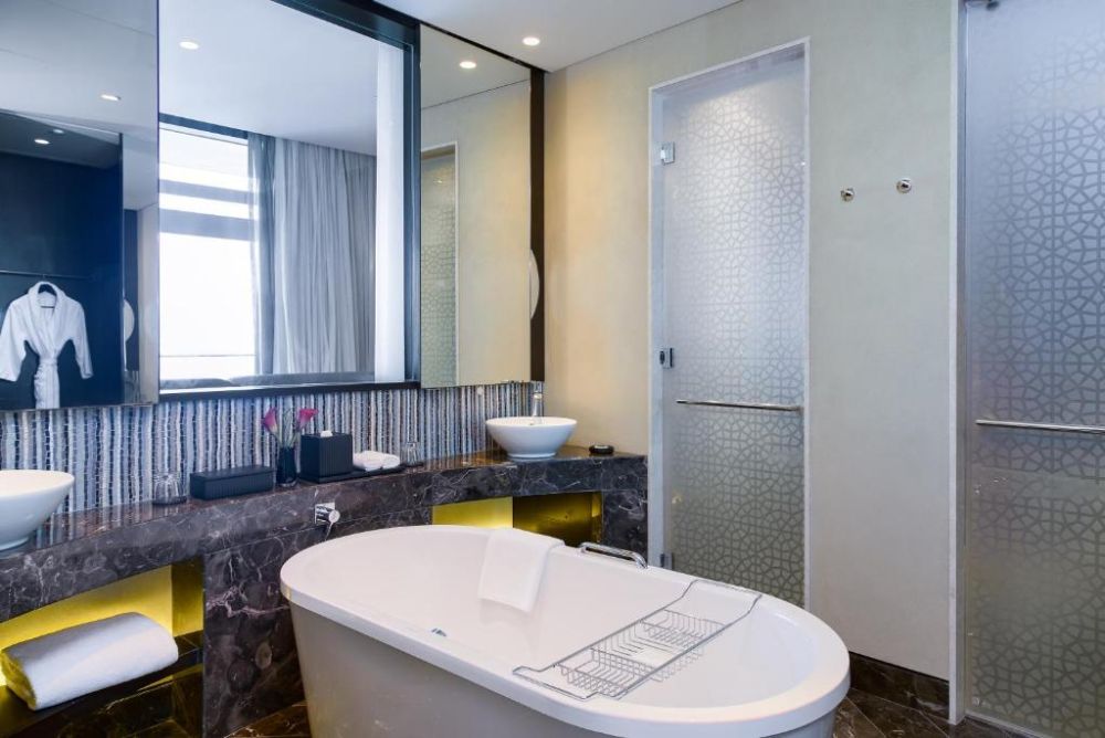 King Deluxe Room, Grand Hyatt Abu Dhabi Hotel & Residences 5*