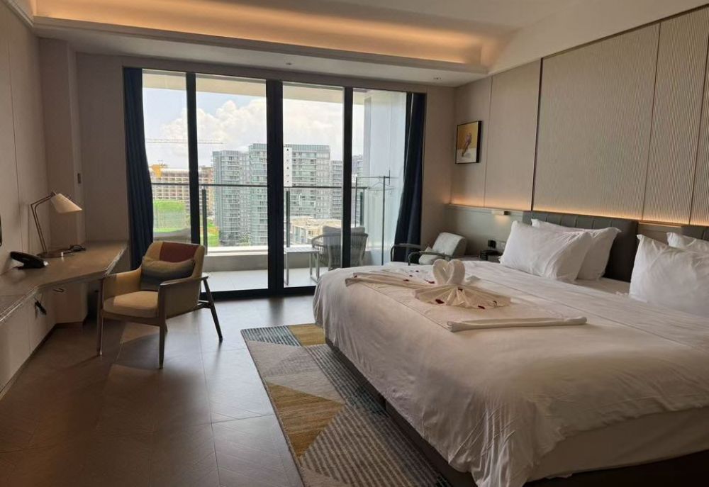 Superior 2-Bed Room, Voco Sanya Bay 5*