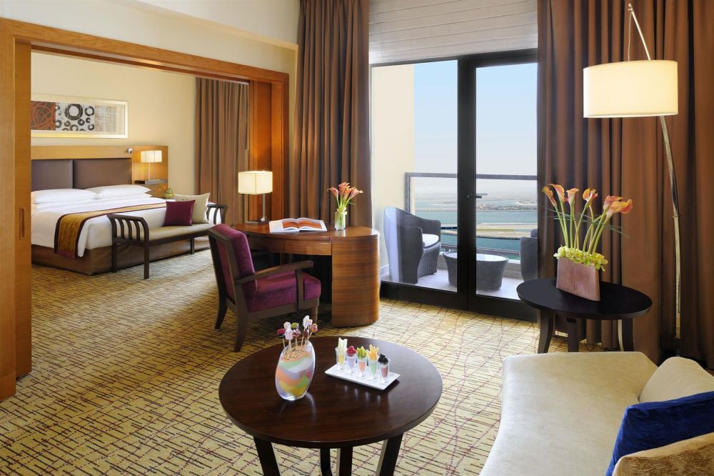 Executive Suite Partial Sea View With Balcony, Movenpick Hotel Jumeirah Beach 5*