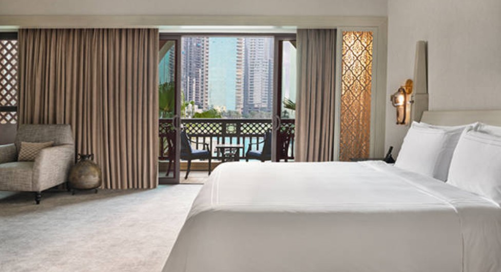 Junior Suite Lake View, Palace Downtown 5*