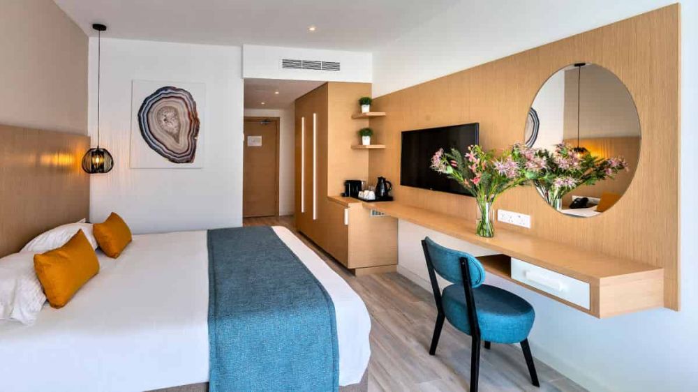 Twin / Double Inland View, Leonardo Crystal Cove Protaras (Adults Only 16+) 4*